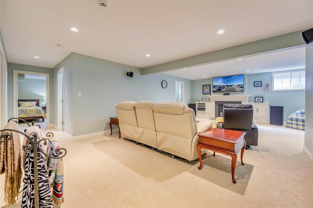 1221 Mike Weir Drive, Sarnia, ON - Indoor