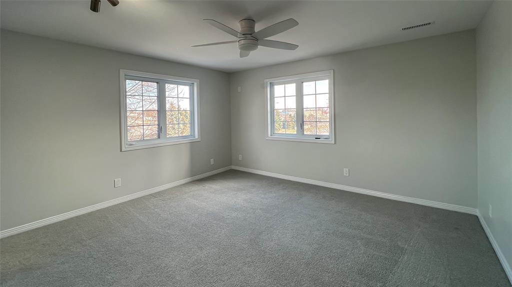M-212-1520 Venetian Boulevard, Point Edward, ON - Indoor Photo Showing Other Room