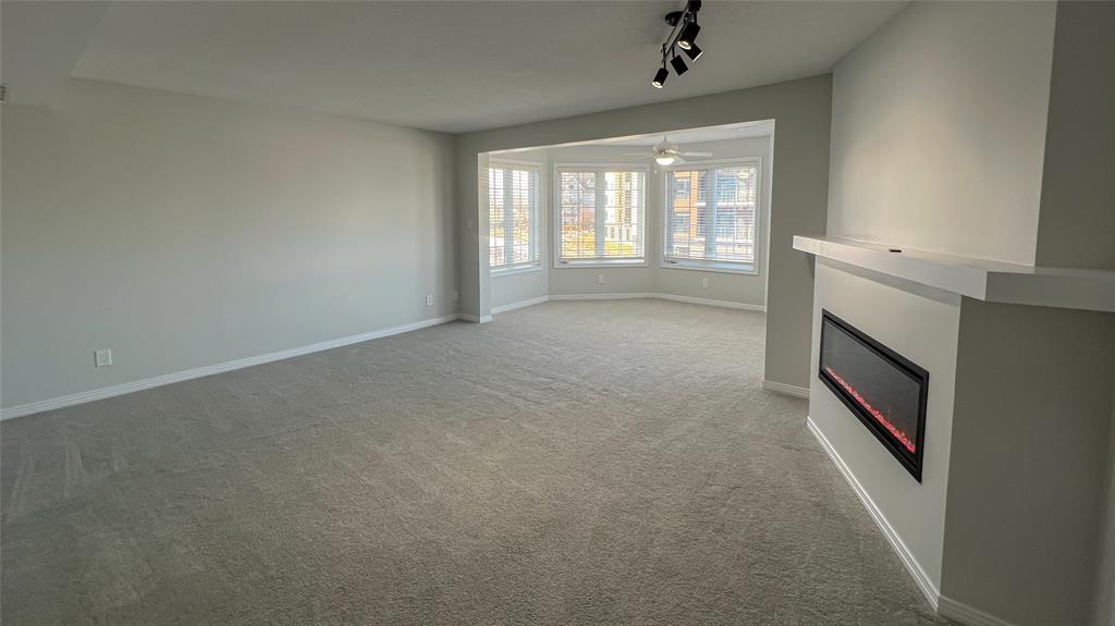 M-212-1520 Venetian Boulevard, Point Edward, ON - Indoor Photo Showing Other Room