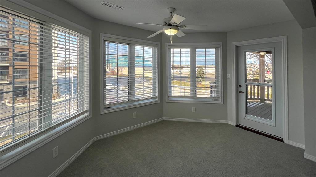 M-212-1520 Venetian Boulevard, Point Edward, ON - Indoor Photo Showing Other Room