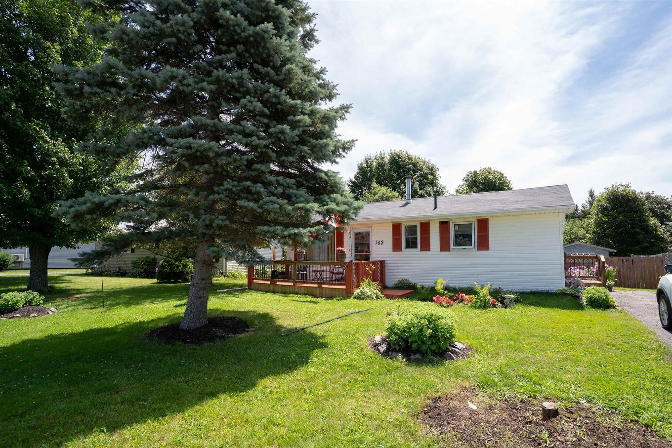 182 Parkwood Crescent, Charlottetown, PE