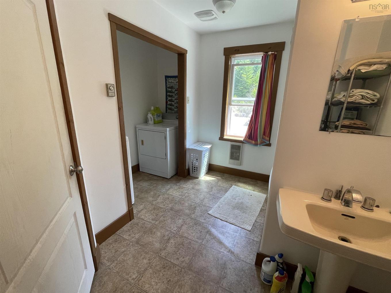63 Old Post Road, East Chester, NS - Indoor Photo Showing Bathroom