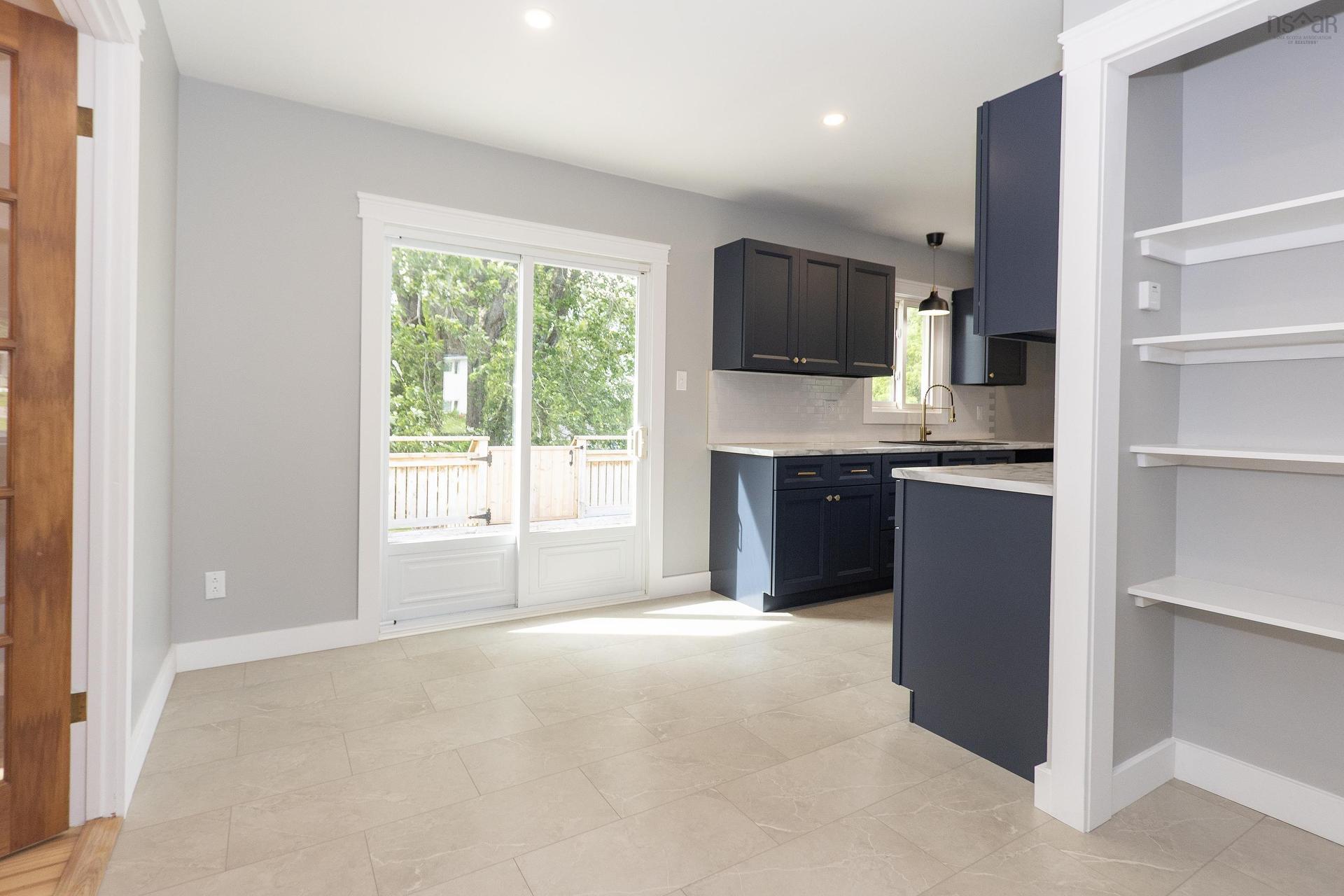 39 Rogers Avenue, Amherst, NS - Indoor Photo Showing Kitchen