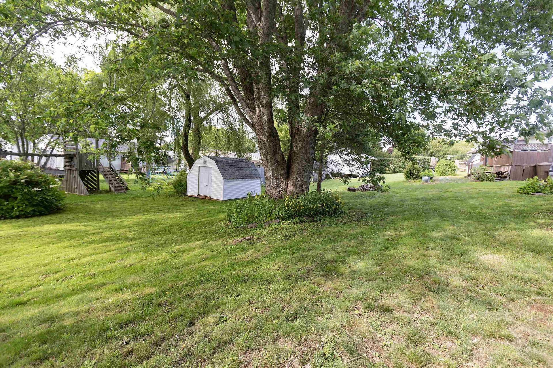 39 Rogers Avenue, Amherst, NS - Outdoor