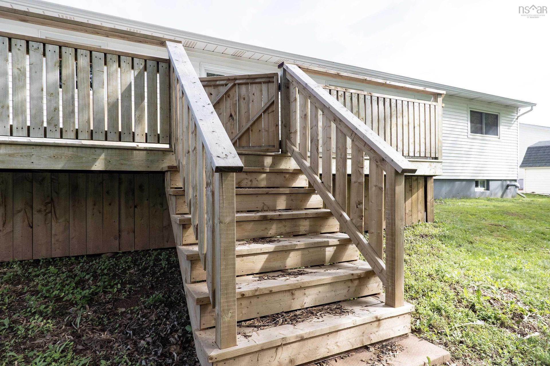 39 Rogers Avenue, Amherst, NS - Outdoor