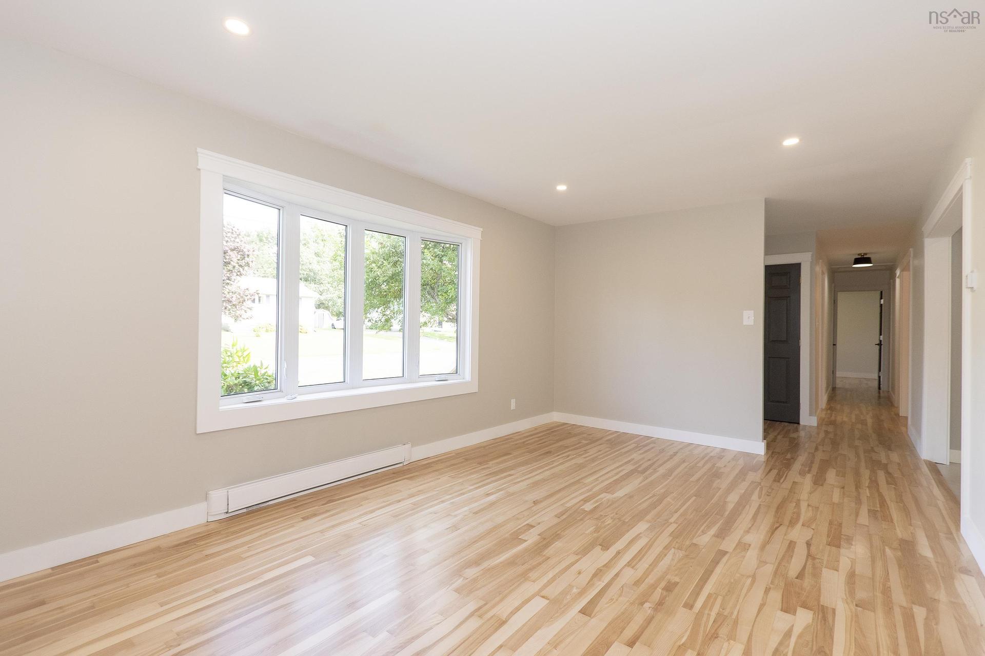 39 Rogers Avenue, Amherst, NS - Indoor Photo Showing Other Room