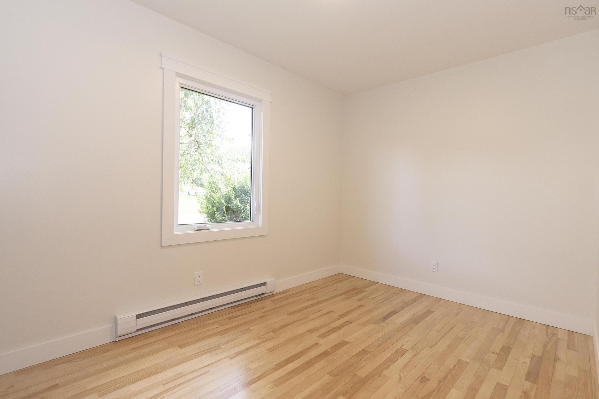 39 Rogers Avenue, Amherst, NS - Indoor Photo Showing Other Room