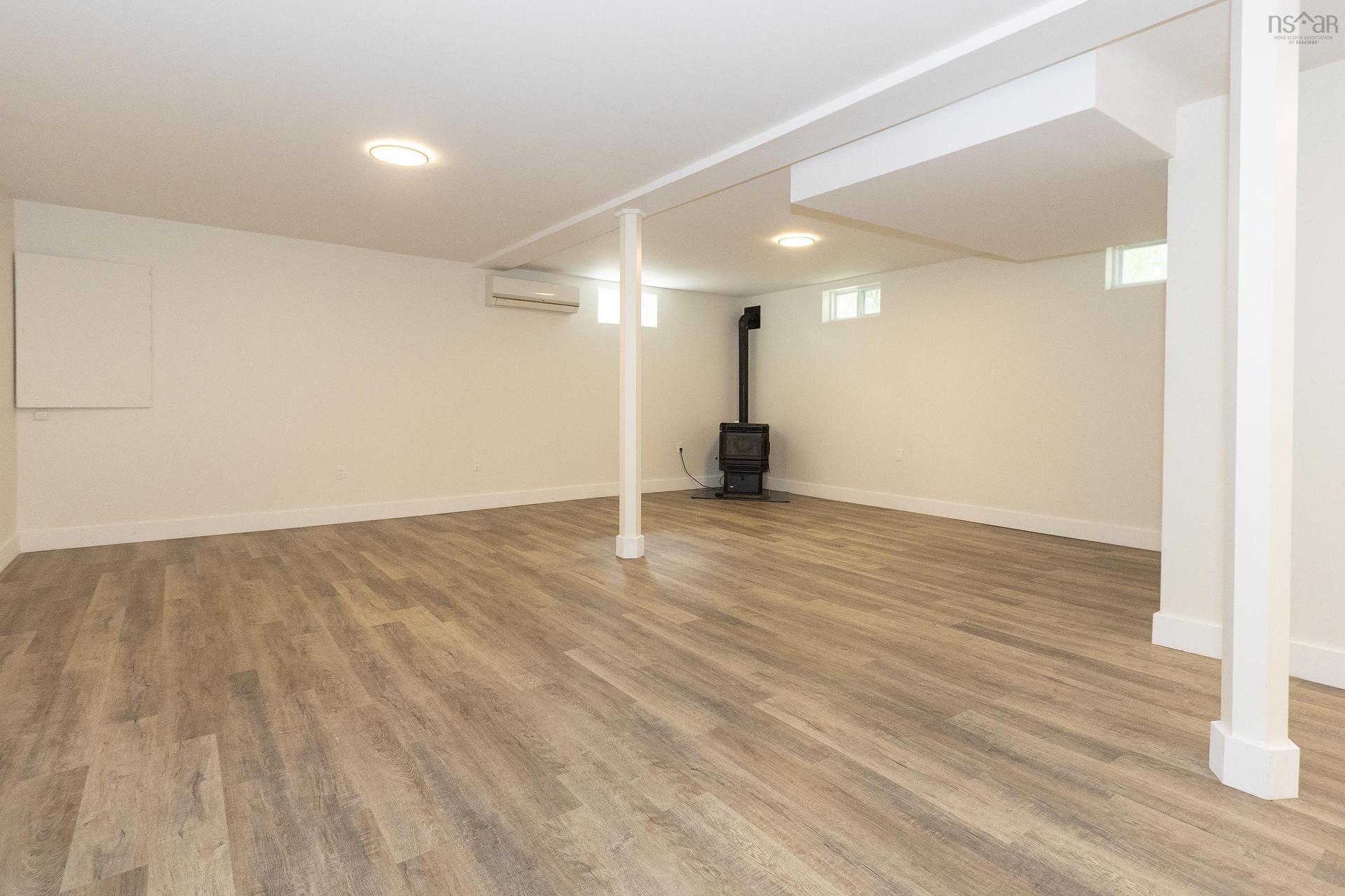 39 Rogers Avenue, Amherst, NS - Indoor Photo Showing Basement