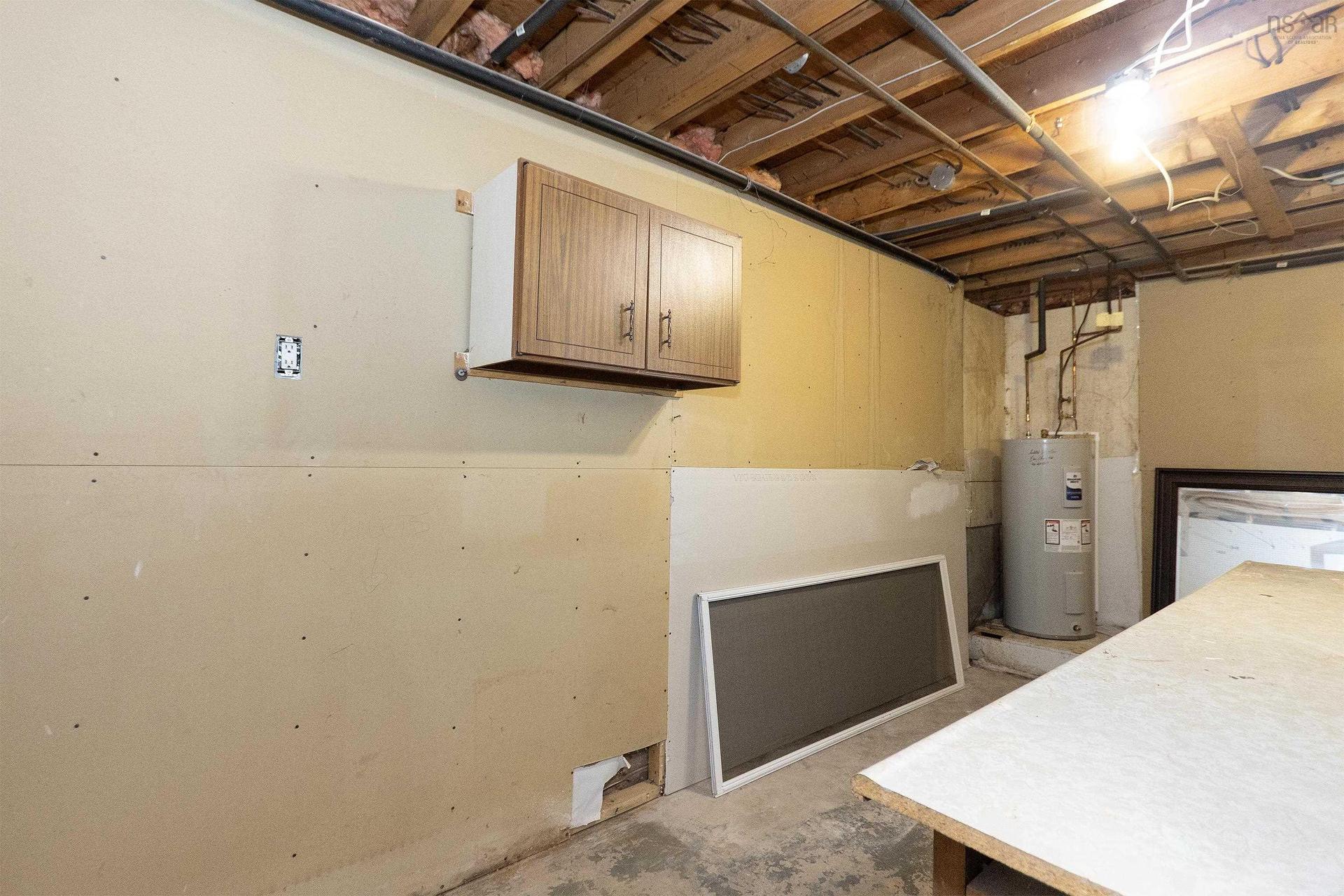 39 Rogers Avenue, Amherst, NS - Indoor Photo Showing Basement