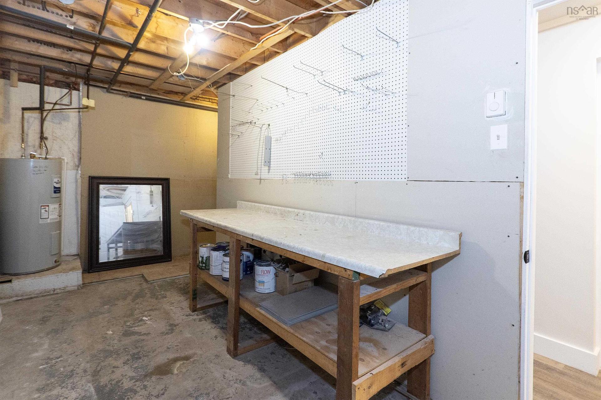 39 Rogers Avenue, Amherst, NS - Indoor Photo Showing Basement