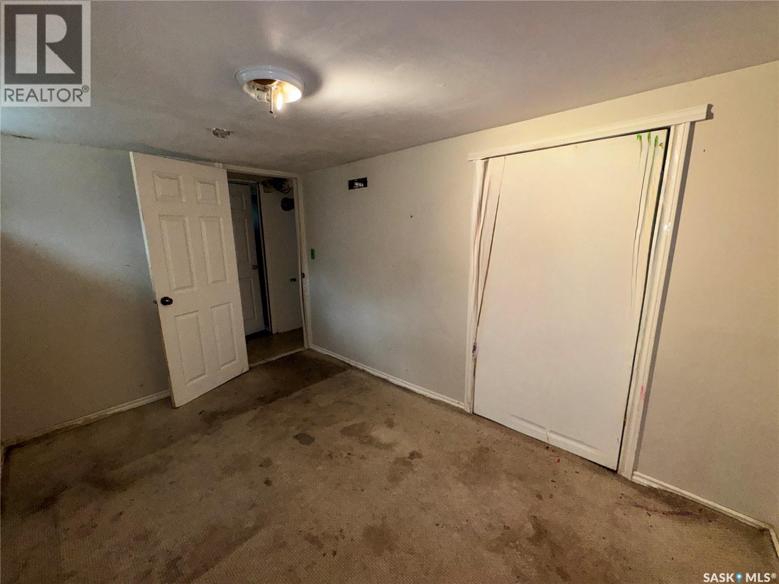 303 4Th Avenue W, Biggar, SK - Indoor Photo Showing Other Room