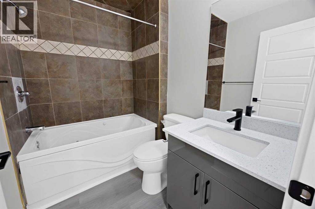 68 Laguna Close Ne, Calgary, AB