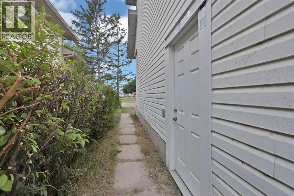 68 Laguna Close Ne, Calgary, AB