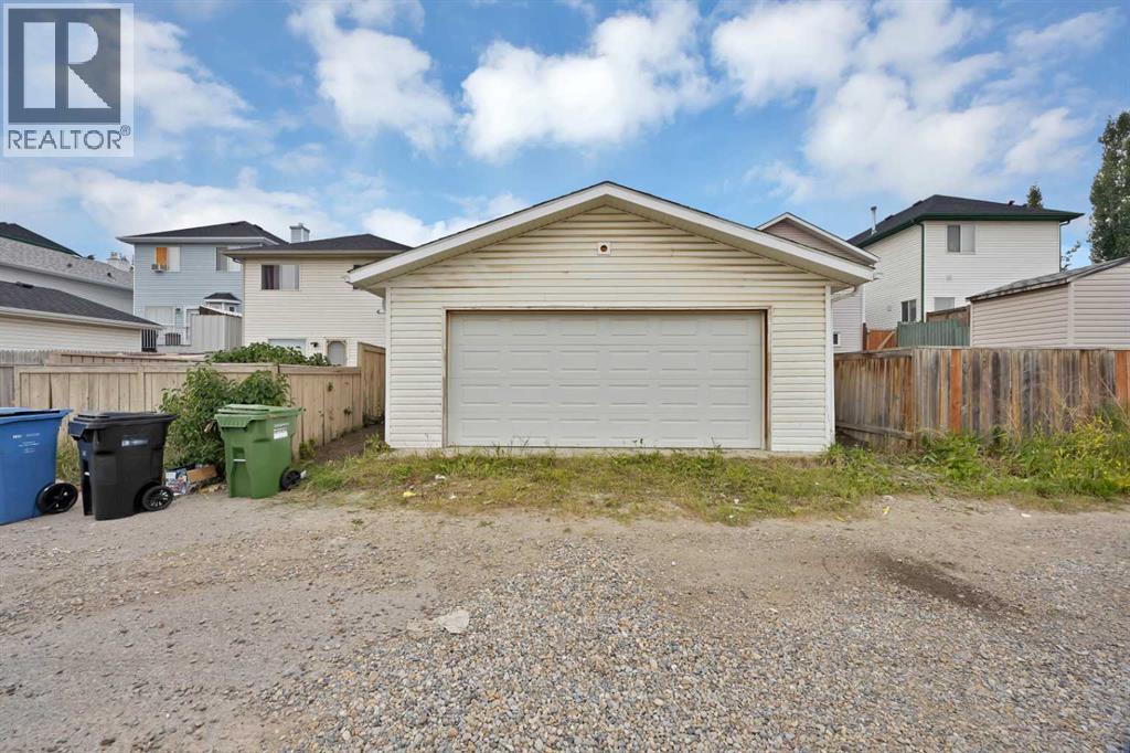 68 Laguna Close Ne, Calgary, AB