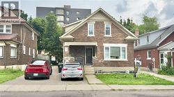 16 MARSHALL Street Waterloo, ON N2J 2T2