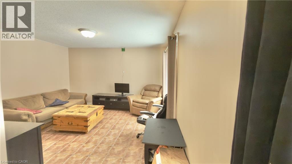 16 Marshall Street, Waterloo, ON - Indoor