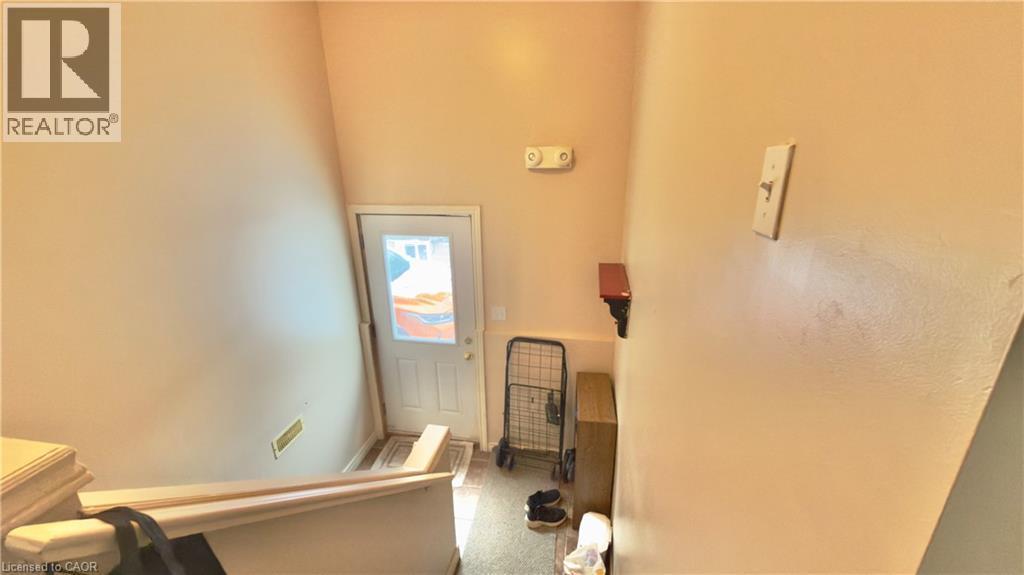 16 Marshall Street, Waterloo, ON - Indoor Photo Showing Other Room