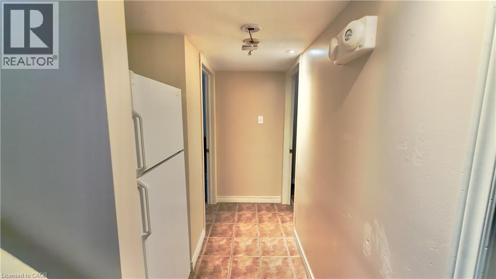 16 Marshall Street, Waterloo, ON - Indoor