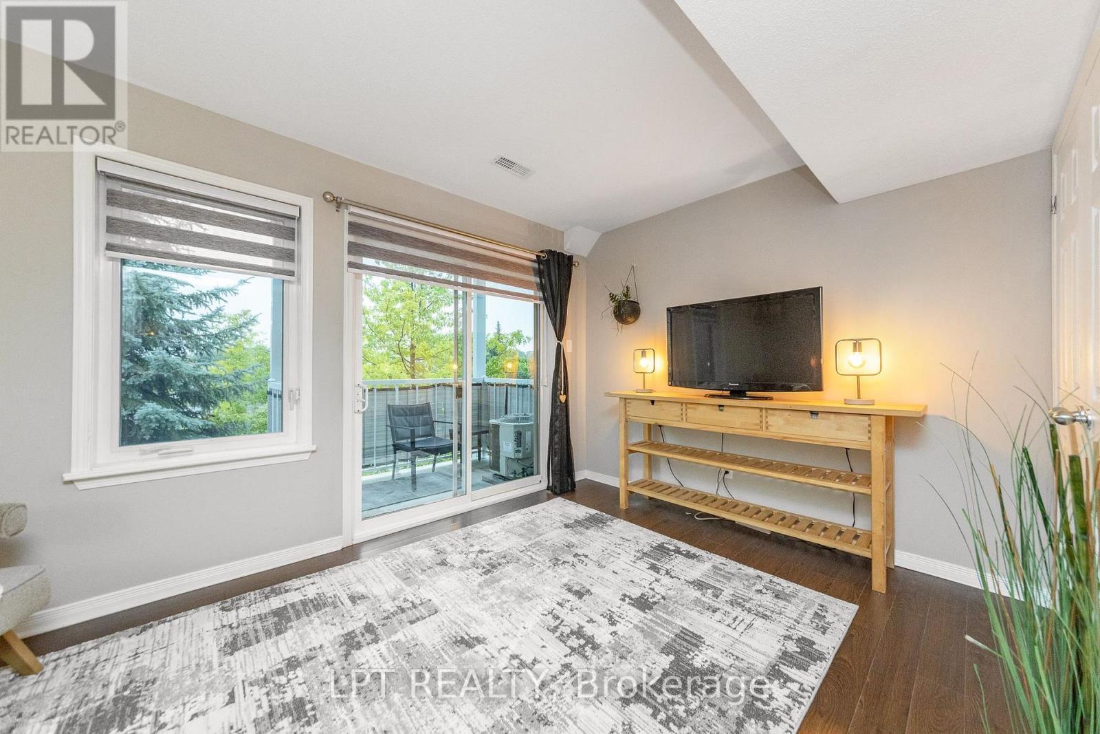 7 - 102 Windswept Private, Ottawa, ON - Indoor