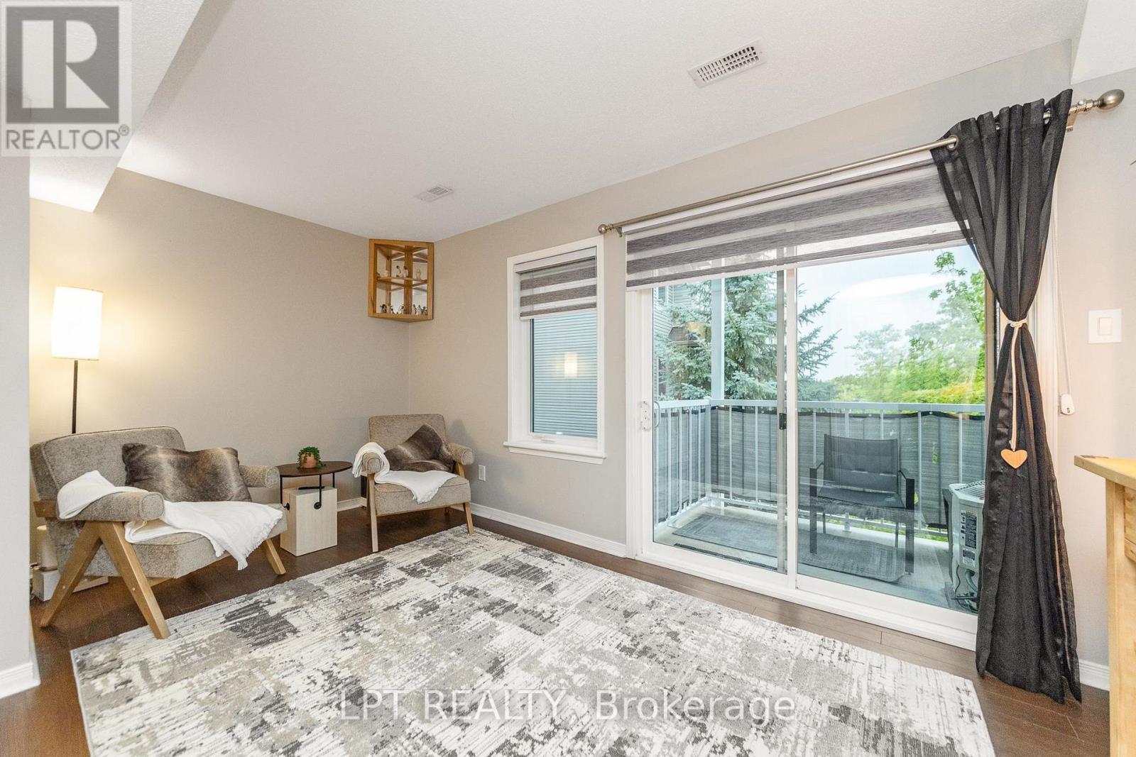 7 - 102 Windswept Private, Ottawa, ON - Indoor