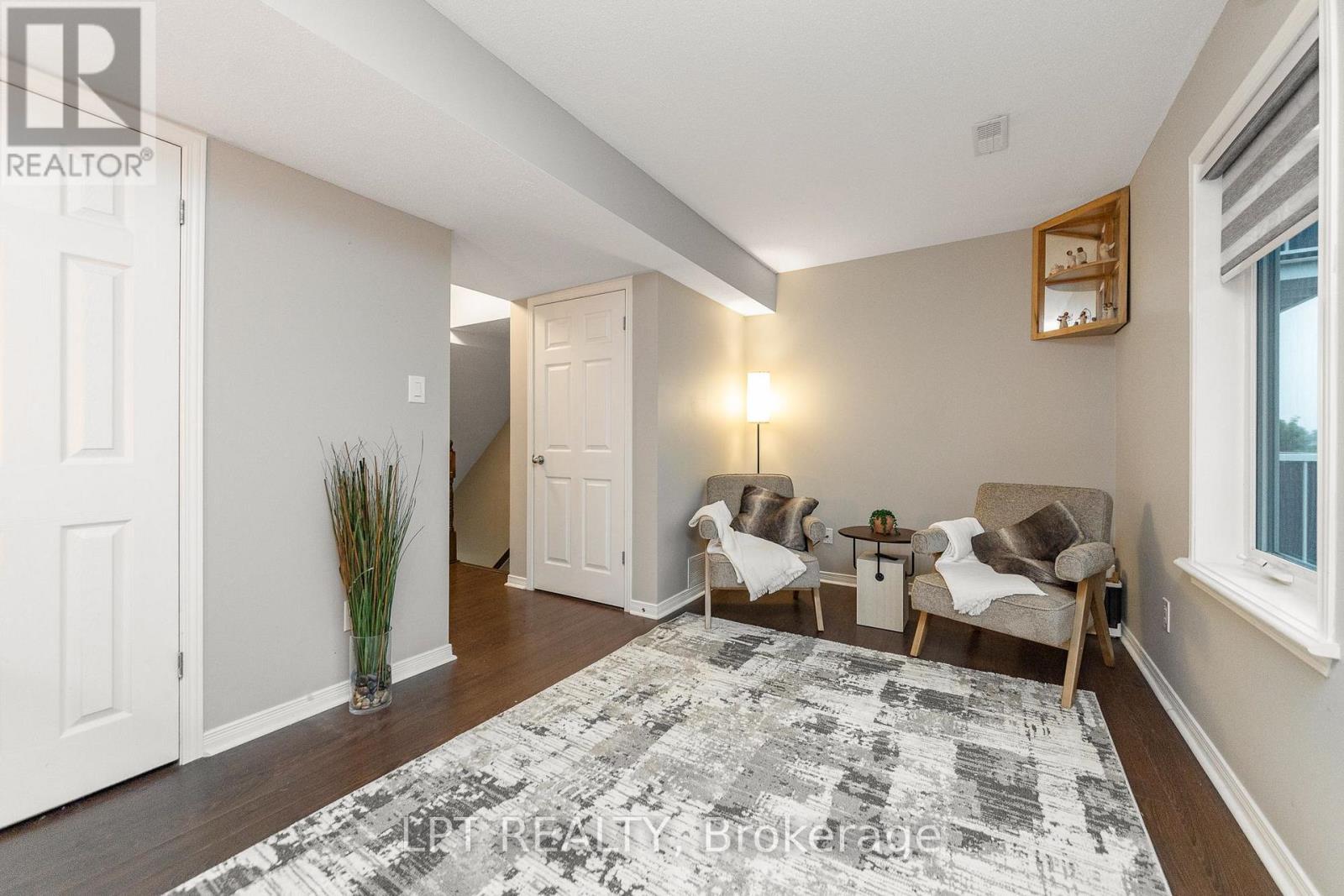 7 - 102 Windswept Private, Ottawa, ON - Indoor