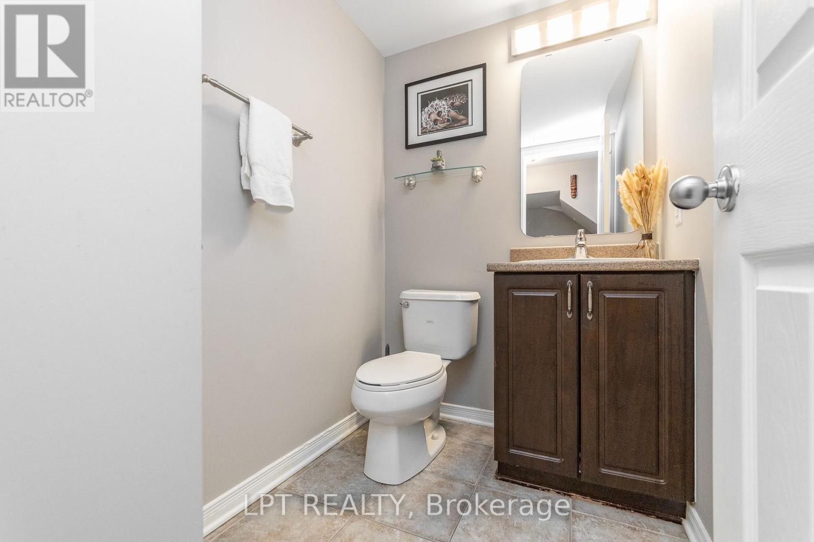 7 - 102 Windswept Private, Ottawa, ON - Indoor Photo Showing Bathroom