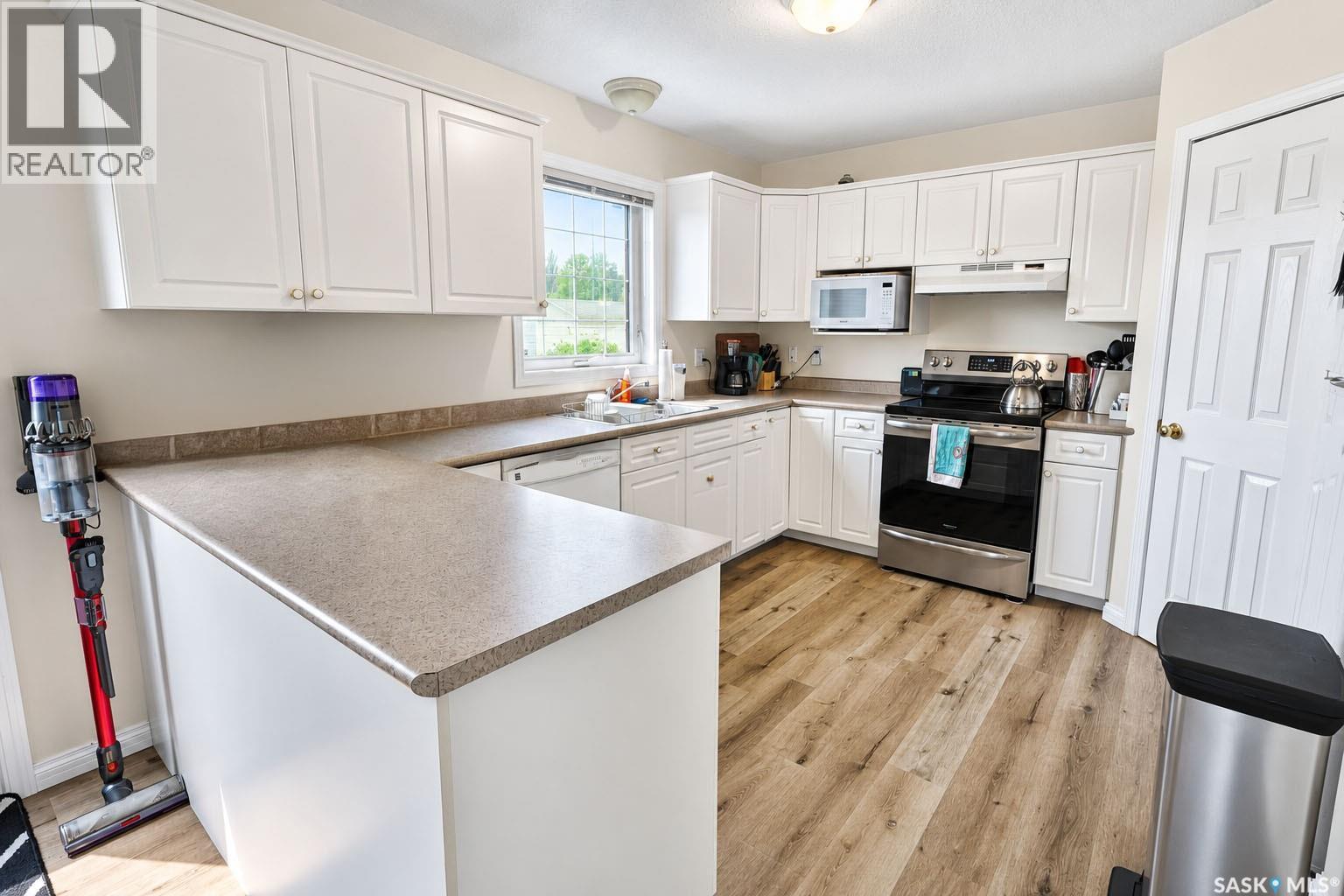 3 Meagher Place, Prince Albert, SK - Indoor Photo Showing Kitchen
