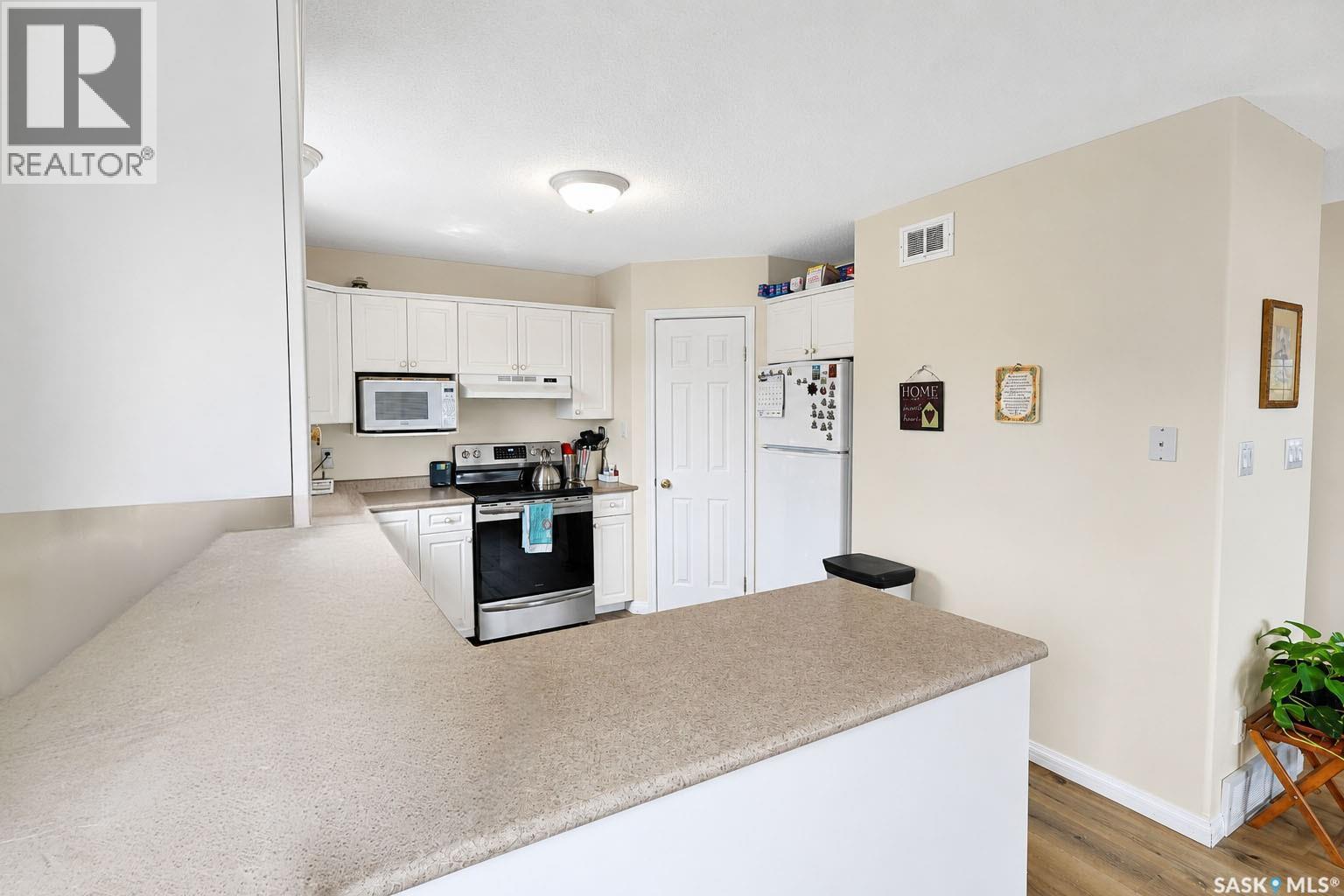 3 Meagher Place, Prince Albert, SK - Indoor Photo Showing Kitchen