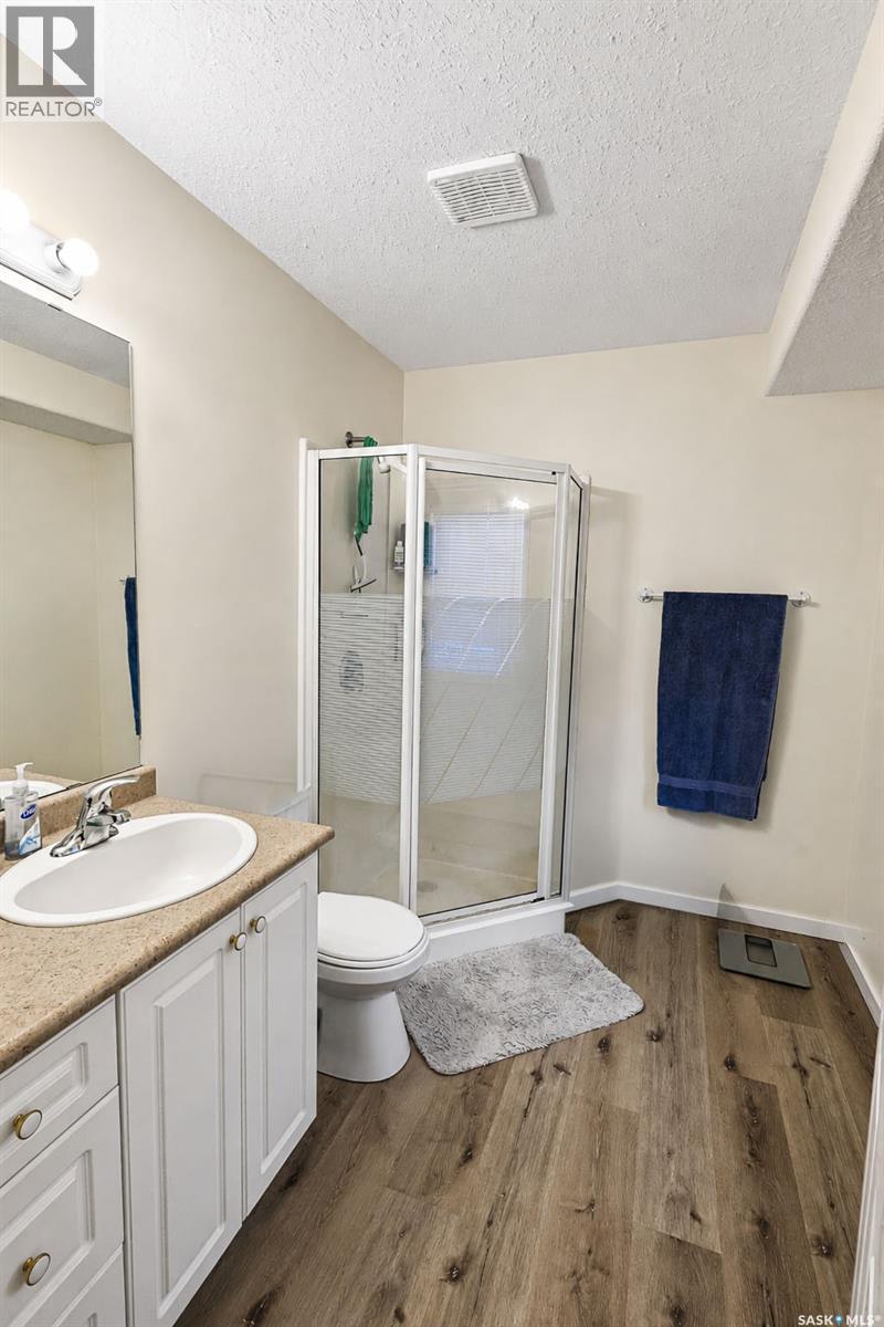 3 Meagher Place, Prince Albert, SK - Indoor Photo Showing Bathroom