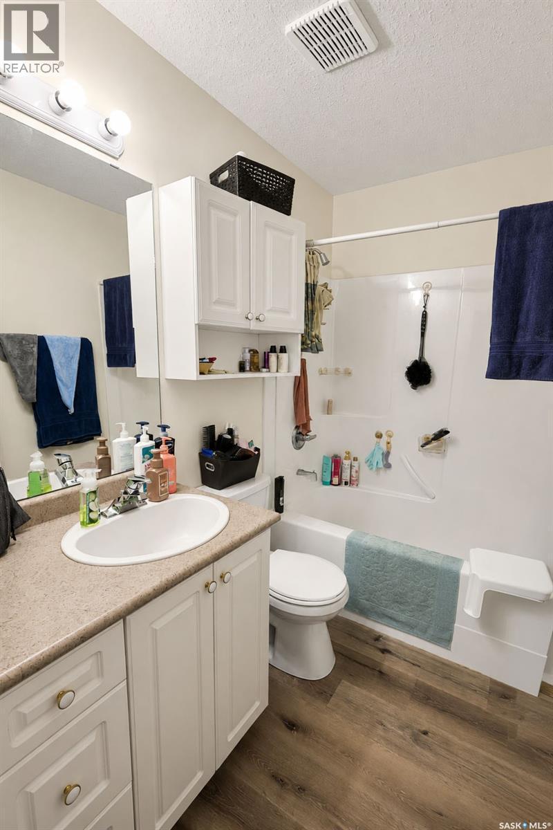 3 Meagher Place, Prince Albert, SK - Indoor Photo Showing Bathroom