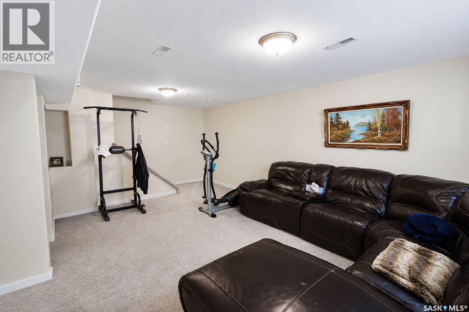 3 Meagher Place, Prince Albert, SK - Indoor