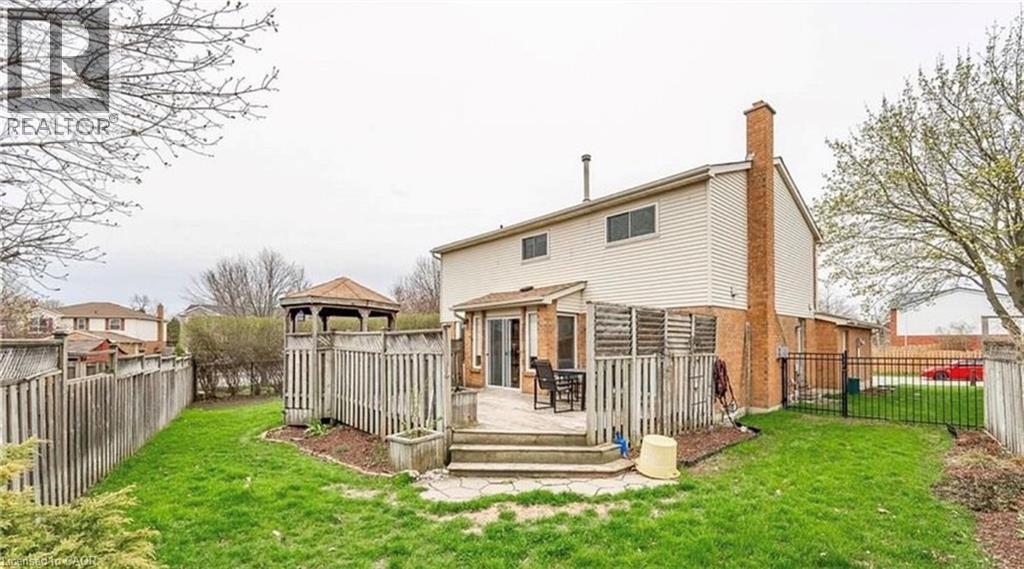 5 Havenwood Court, Kitchener, ON - Outdoor