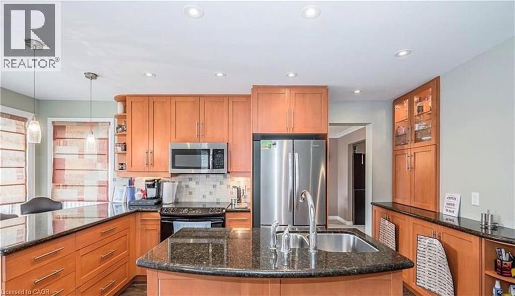 5 Havenwood Court, Kitchener, ON - Indoor Photo Showing Kitchen