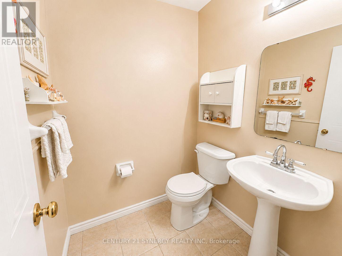 2pc Bath - Main Level - 757 Clearcrest Crescent, Ottawa, ON - Indoor Photo Showing Bathroom