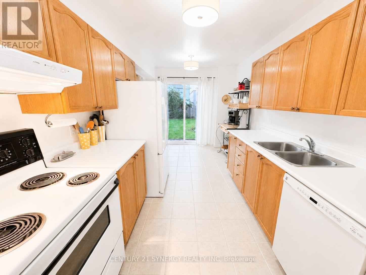 Kitchen - Main Level - 757 Clearcrest Crescent, Ottawa, ON - Indoor Photo Showing Kitchen With Double Sink