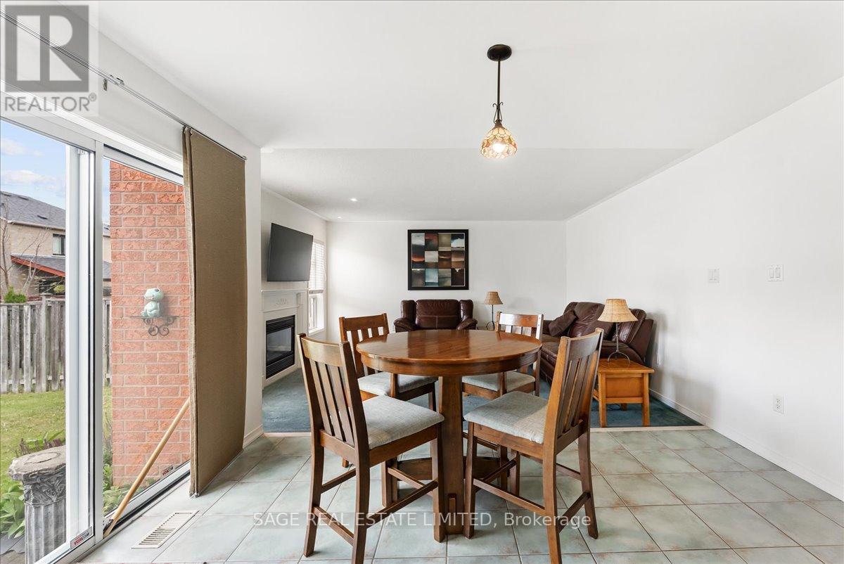 34 Mcsweeney Crescent, Ajax, ON - Indoor Photo Showing Dining Room