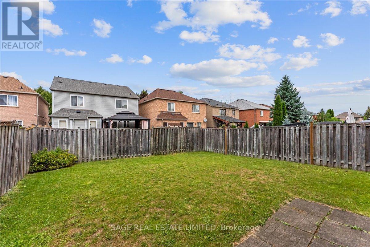 34 Mcsweeney Crescent, Ajax, ON - Outdoor