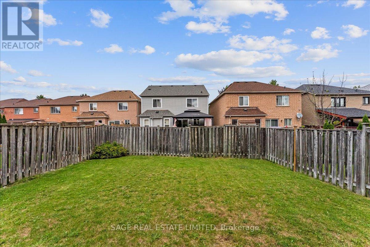 34 Mcsweeney Crescent, Ajax, ON - Outdoor