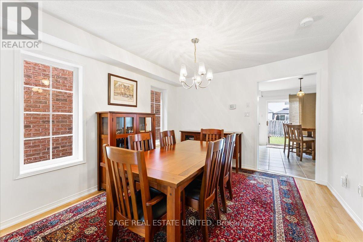 34 Mcsweeney Crescent, Ajax, ON - Indoor Photo Showing Dining Room
