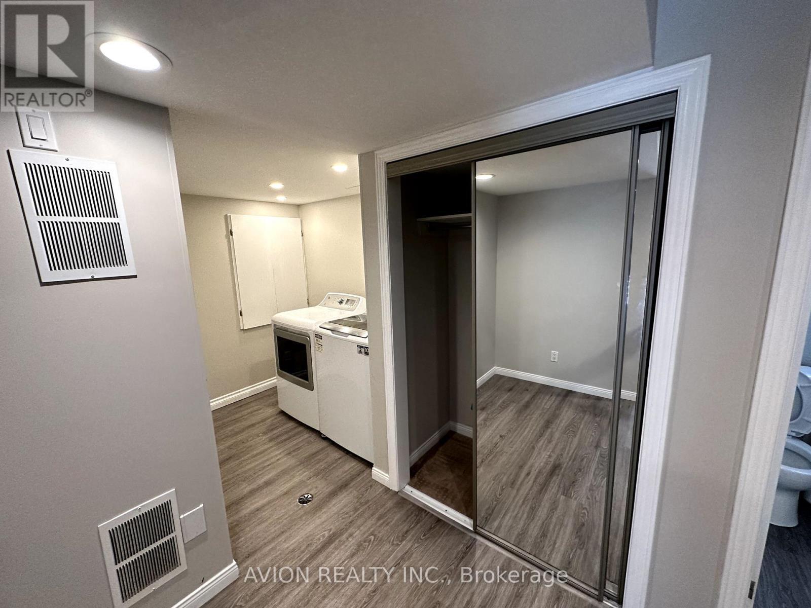Bsmt - 38 Rush Road, Aurora, ON - Indoor Photo Showing Laundry Room