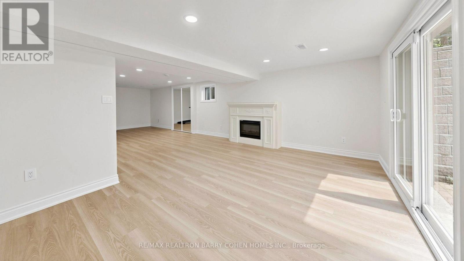 Main/Upper - 15 Sonata Crescent, Toronto, ON - Indoor With Fireplace