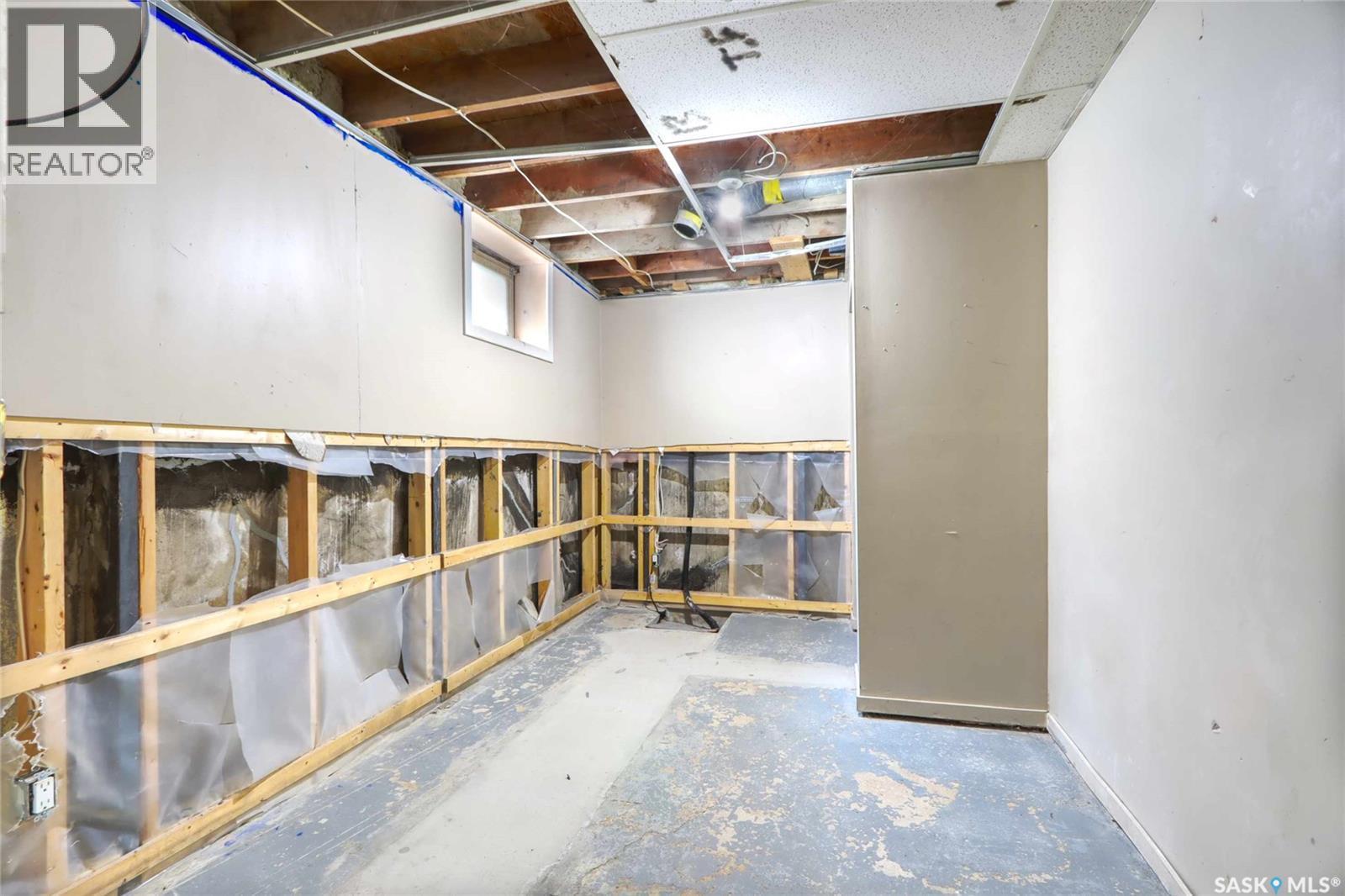 429 St John Street, Regina, SK - Indoor