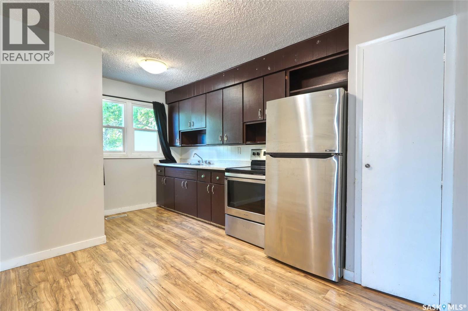 429 St John Street, Regina, SK - Indoor Photo Showing Kitchen