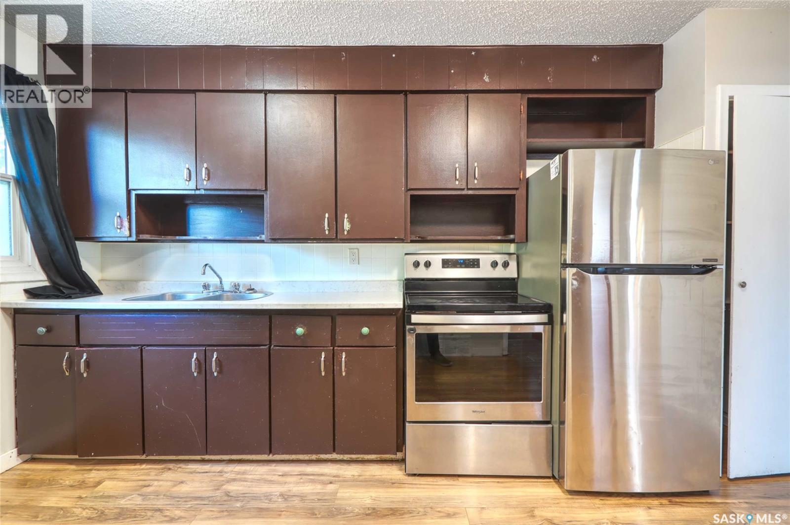 429 St John Street, Regina, SK - Indoor Photo Showing Kitchen