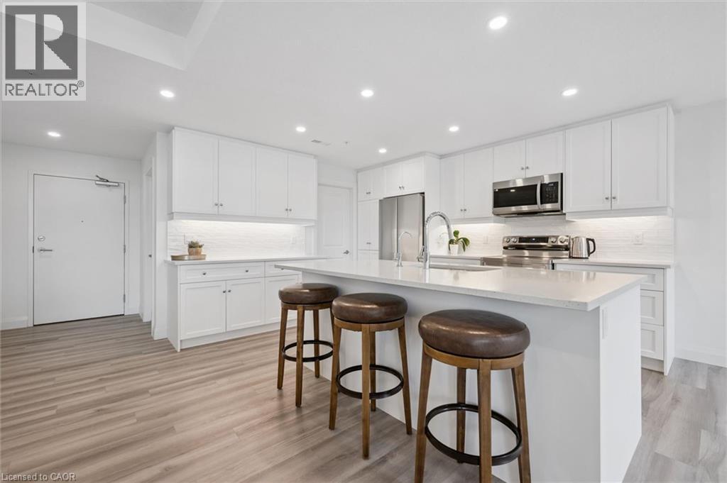 99B Farley Road Unit# 203, Fergus, ON - Indoor Photo Showing Kitchen With Upgraded Kitchen