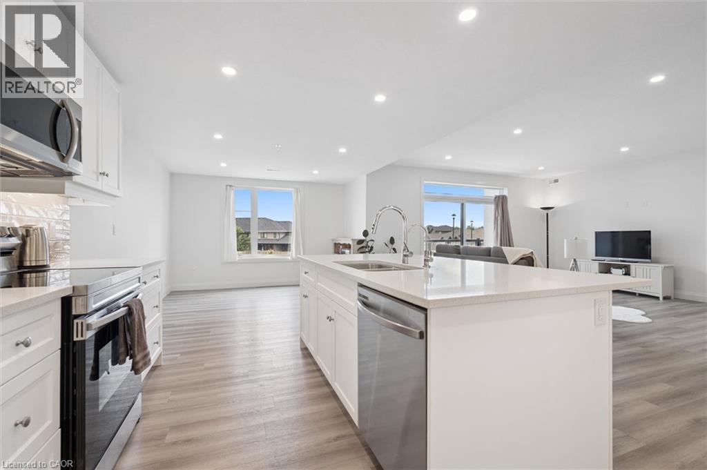 99B Farley Road Unit# 203, Fergus, ON - Indoor Photo Showing Kitchen With Upgraded Kitchen