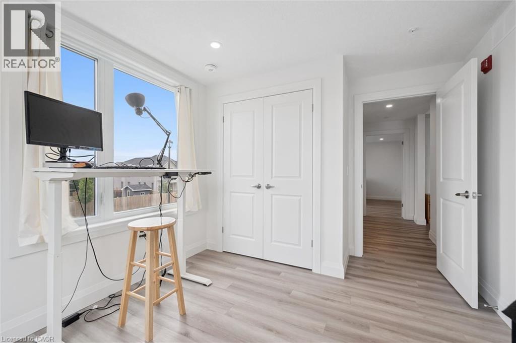 99B Farley Road Unit# 203, Fergus, ON - Indoor Photo Showing Other Room