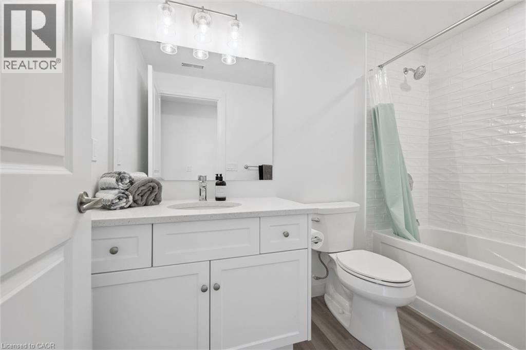 99B Farley Road Unit# 203, Fergus, ON - Indoor Photo Showing Bathroom
