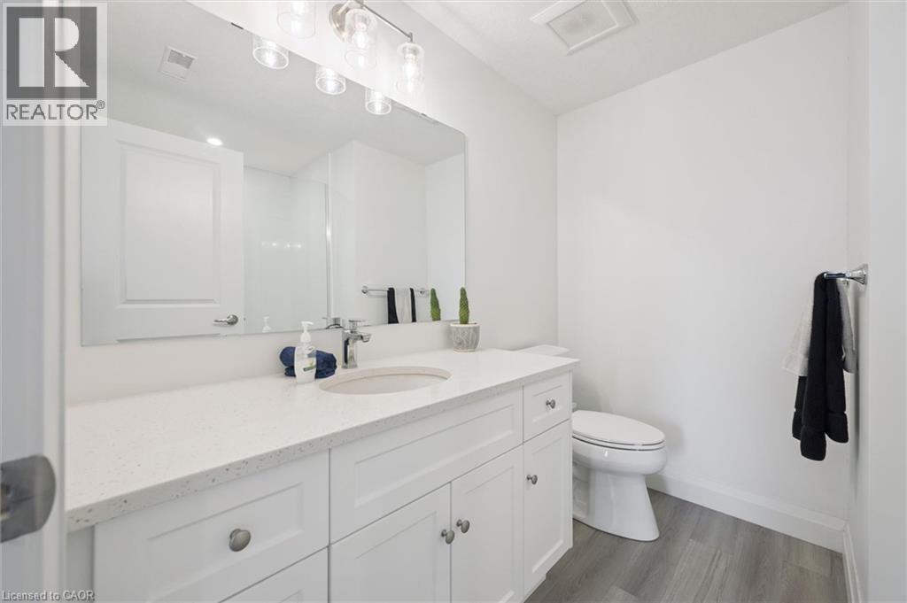 99B Farley Road Unit# 203, Fergus, ON - Indoor Photo Showing Bathroom