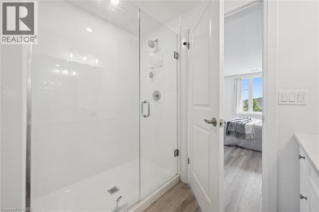 99B Farley Road Unit# 203, Fergus, ON - Indoor Photo Showing Bathroom